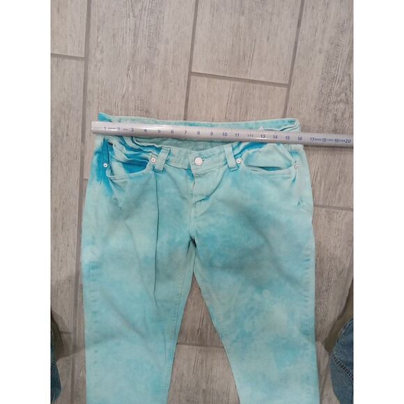 Levis Womens Demi Curve low rise  tie dye jeans sz 31x32 - Picture 6 of 8